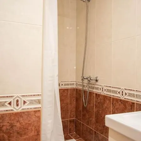 Piso Con Jardin Appartamento